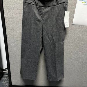 REKUCCI DRESS PANTS - -GREY - SIZE 6 - CAPRIS WITH BUTTON DETAIL
